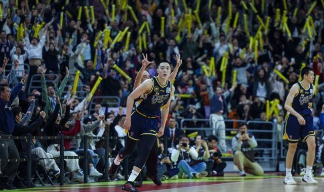 力挺胡明轩获得最佳回报 信任是杜锋的季后赛密码