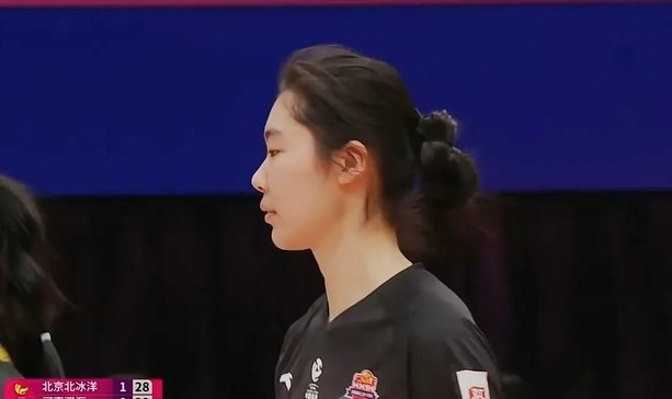 体育赛事-爆冷赢北京！江苏弃用副攻打疯：背飞惊艳全场，转会才是正确答案|河南|毛唯嘉|河南女排|江苏女排|拦网_新浪体育_新浪新闻