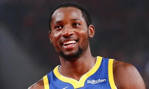 体育赛事-格林：希望库明加能成为我们都认为他能成为的那种球员